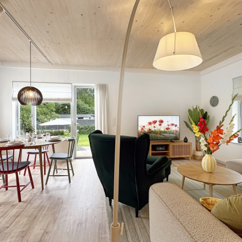 08 - Wohnzimmer.jpg